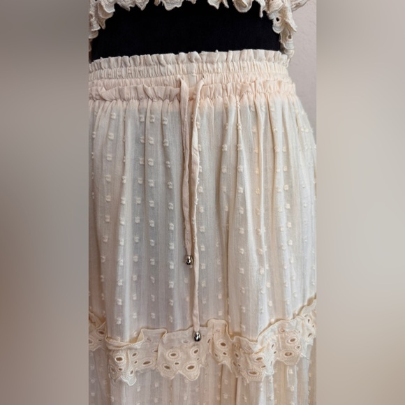 The Buckle Cream Tiered maxi Skirt and matching top NWT - Picture 3 of 8